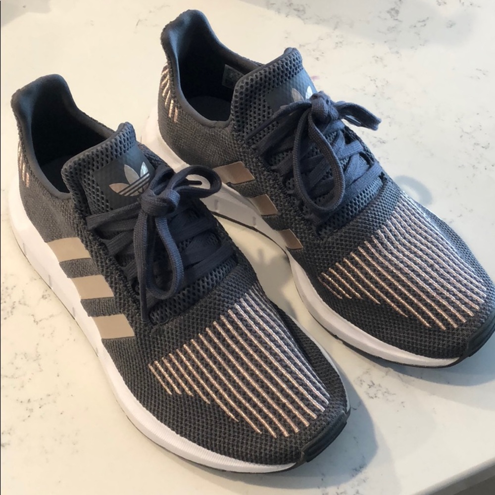 Adidas Swift Run